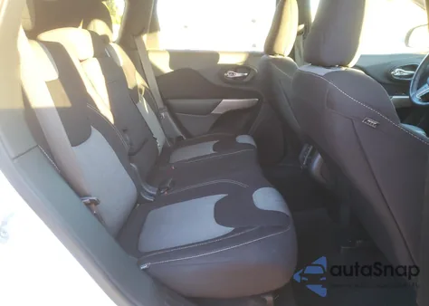 2018 Jeep Cherokee Latitude из США, поврежденный, VIN 1C4PJMCX4JD582643